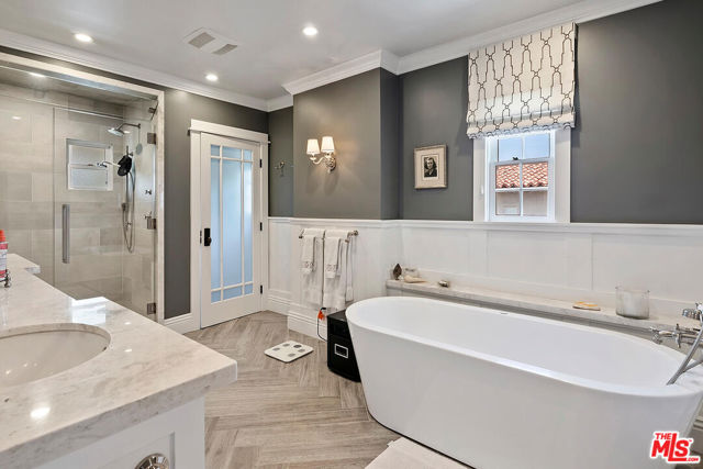10428 Wyton Drive, Los Angeles CA: https://media.crmls.org/mediaz/be46d1f6-2e6d-45f0-998e-182abcf32c46.jpg