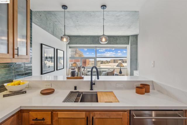 428 Alice Street, Oakland CA: https://media.crmls.org/mediaz/be47233a-fd0d-4eaf-a582-b67e751bbdef.jpg