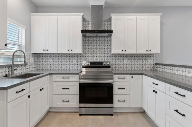 207 E San Luis Street, Salinas CA: https://media.crmls.org/mediaz/be474cdd-9d41-4a9f-bfbe-5ba2c3c5c046.jpg