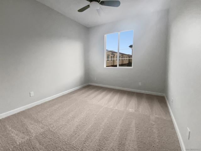 1206 Sunrise Vw, San Marcos CA: https://media.crmls.org/mediaz/be476835-2568-432a-a266-c61530b5a79d.jpg