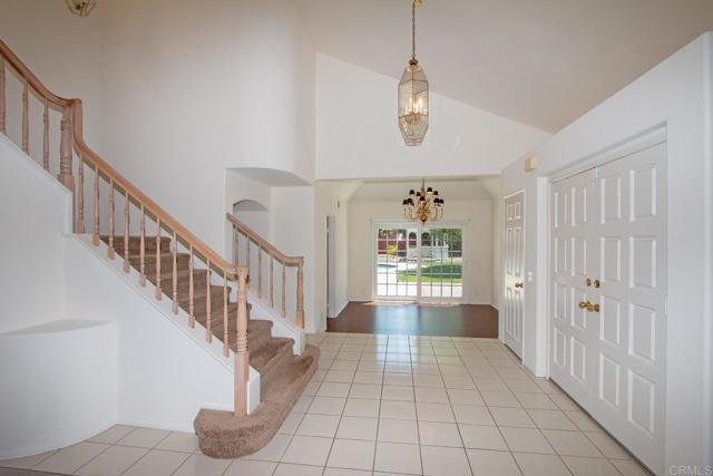 Detail Gallery Image 12 of 50 For 344 via Del Astro, Oceanside,  CA 92057 - 4 Beds | 2/1 Baths