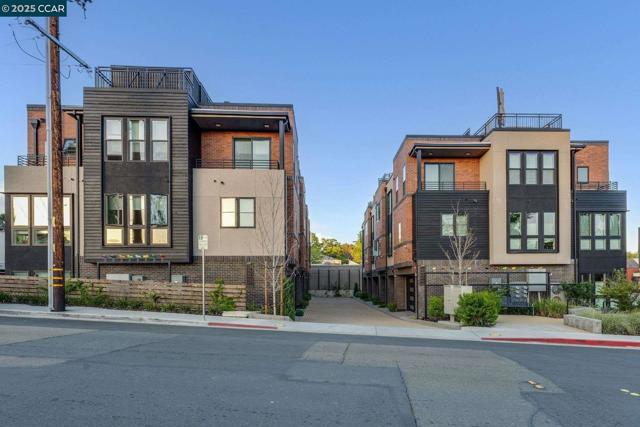 922 Brown Avenue, Lafayette CA: https://media.crmls.org/mediaz/be4889f0-2b00-4191-ab89-520070d8b95d.jpg