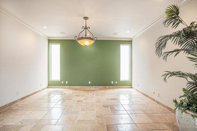 34 The Point, Coronado CA: https://media.crmls.org/mediaz/be490470-1798-42a2-a9ee-3b20dceb3dfb.jpg