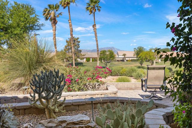 37383 Westridge Avenue, Palm Desert CA: https://media.crmls.org/mediaz/be491498-caaf-42b4-a9f6-e37109b7ade4.jpg