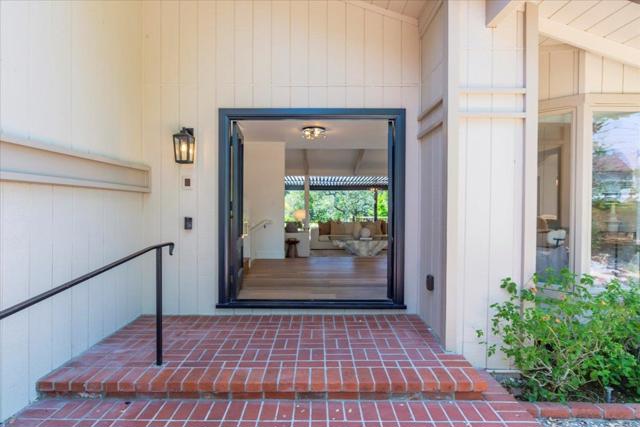 17095 Summit Way, Los Gatos CA: https://media.crmls.org/mediaz/be4b658b-2c6a-43fd-8603-f9903fd365ea.jpg