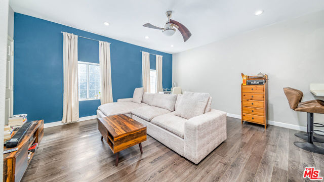217 Columbia Place, Los Angeles CA: https://media.crmls.org/mediaz/be4bb4d0-57ce-4450-b4f3-be8384cfc6ce.jpg