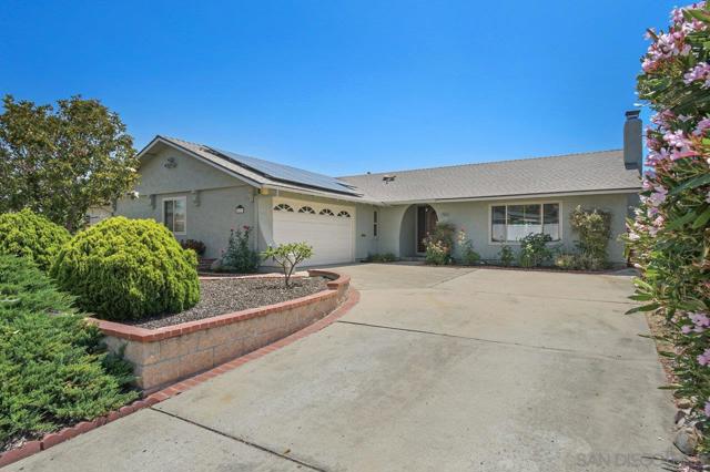 9633 Pebble Beach Dr, Santee CA: https://media.crmls.org/mediaz/be4bc406-f584-4412-bc6b-95835a0dd9b4.jpg