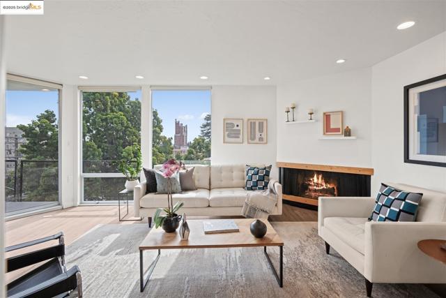 383 Staten Ave, Oakland CA: https://media.crmls.org/mediaz/be4c95d5-7a63-437d-a936-a1045900d11e.jpg