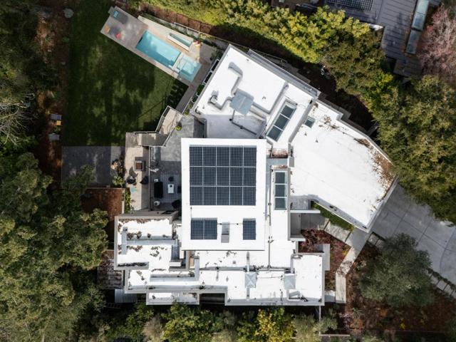 454 Cypress Drive, Los Altos CA: https://media.crmls.org/mediaz/be4d1fdf-1e0e-4484-9c7c-ae8b5cc9c352.jpg