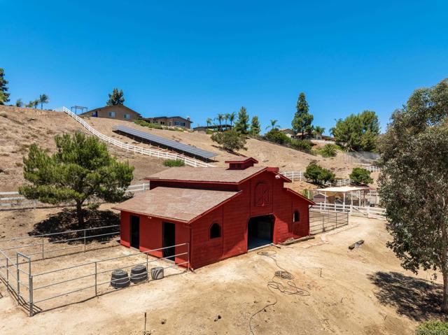 9844 Lorraine Ridge Trail, El Cajon CA: https://media.crmls.org/mediaz/be4d6307-d7d1-420c-b893-6b1b23466e84.jpg