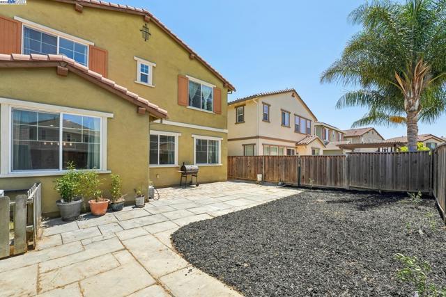 4778 Hawkins St, Antioch CA: https://media.crmls.org/mediaz/be4da760-b3cc-4444-b0e4-4ee491f04435.jpg