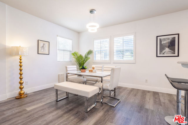 29266 Pilgrim Court, Valencia CA: https://media.crmls.org/mediaz/be4dac2a-f2b1-4cdd-a8f6-4af18552ab69.jpg