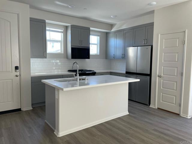 Detail Gallery Image 11 of 34 For 28325 via Moscotel, Temecula,  CA 92591 - 3 Beds | 2/1 Baths