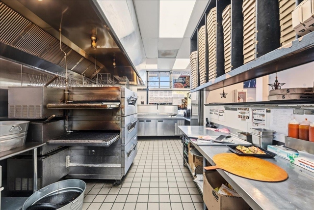 Image 12 of 21 For 706 Colorado Ave