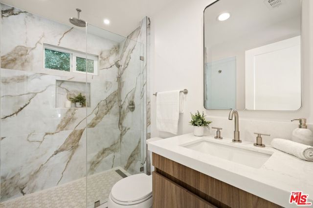 22910 Collins Street, Woodland Hills CA: https://media.crmls.org/mediaz/be4f9660-f5c3-4979-a57d-e212c6405a64.jpg