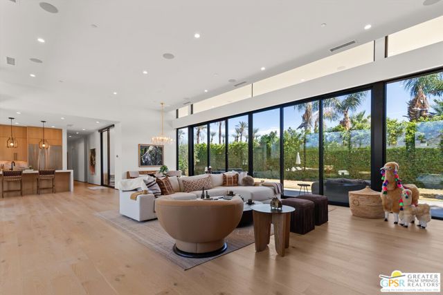 8 Desert Lark Circle, Rancho Mirage, CA 92270