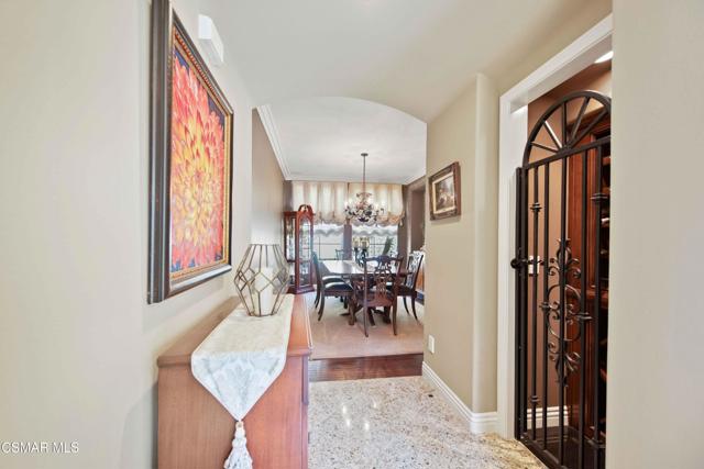 3194 Sunset Hills Boulevard, Thousand Oaks CA: https://media.crmls.org/mediaz/be50002f-0aa0-4cc5-aa06-784b17adc129.jpg