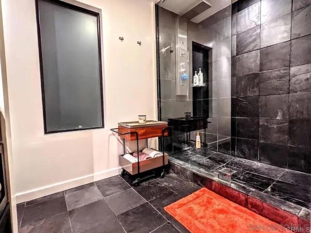 Detail Gallery Image 11 of 14 For 2629 Island Ave, San Diego,  CA 92102 - 1 Beds | 1/1 Baths