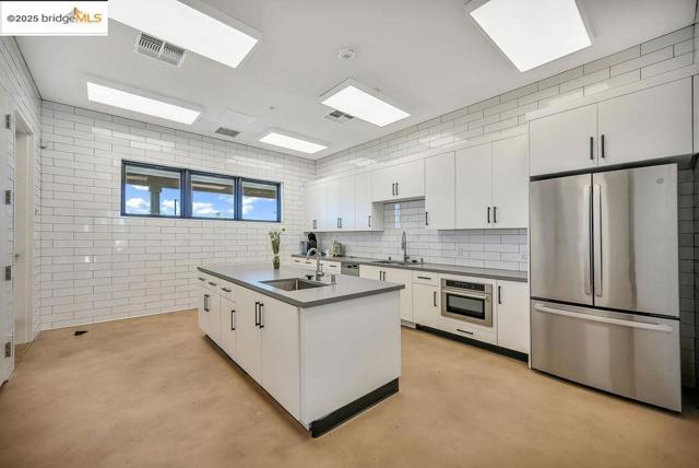 2291 Revival Lane, Rio Vista CA: https://media.crmls.org/mediaz/be519169-8def-4fe6-abed-008c57f0f5d7.jpg