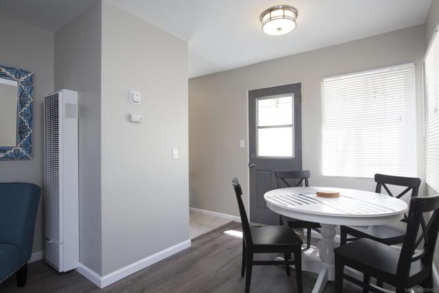 728 Jamaica Ct, San Diego CA: https://media.crmls.org/mediaz/be51b54d-e47d-4877-8497-ac4536dfabb7.jpg