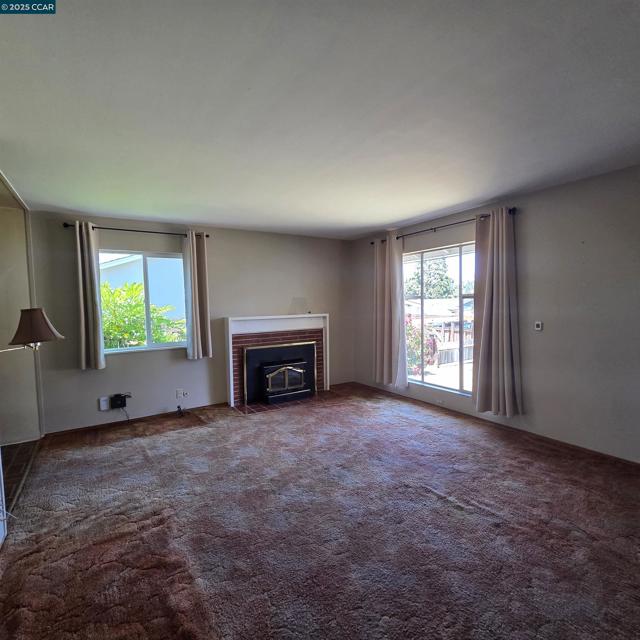 2771 Cornelius Dr, San Pablo CA: https://media.crmls.org/mediaz/be51e012-0780-4ba5-886e-02ec79118114.jpg