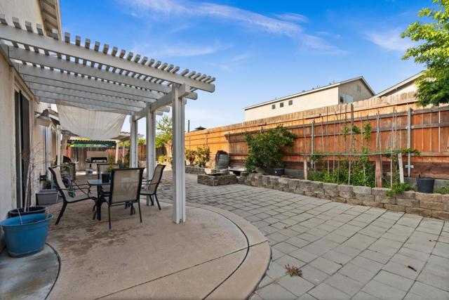 354 Vasconcellos Avenue, Manteca CA: https://media.crmls.org/mediaz/be5230d4-e5b3-4735-b3d2-df053aa050f5.jpg