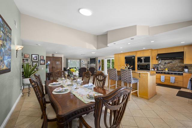 1510 2 Orangeview Dr,  CA: https://media.crmls.org/mediaz/be52418f-a2d0-4a31-99e7-af5030c0b940.jpg