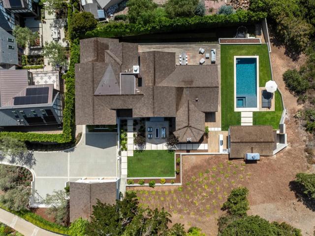 6260 Waverly Avenue, La Jolla CA: https://media.crmls.org/mediaz/be52b7f5-8b13-4e73-a6ae-ccd6da123111.jpg