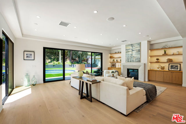20215 Lorenzana Drive, Woodland Hills CA: https://media.crmls.org/mediaz/be52f70a-36c6-465a-bb97-c8a5d664ee45.jpg