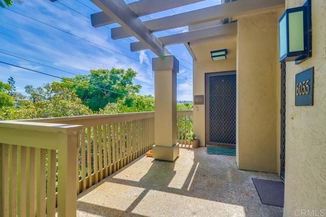 Detail Gallery Image 6 of 42 For 6055 Cirrus St, San Diego,  CA 92110 - 2 Beds | 2 Baths