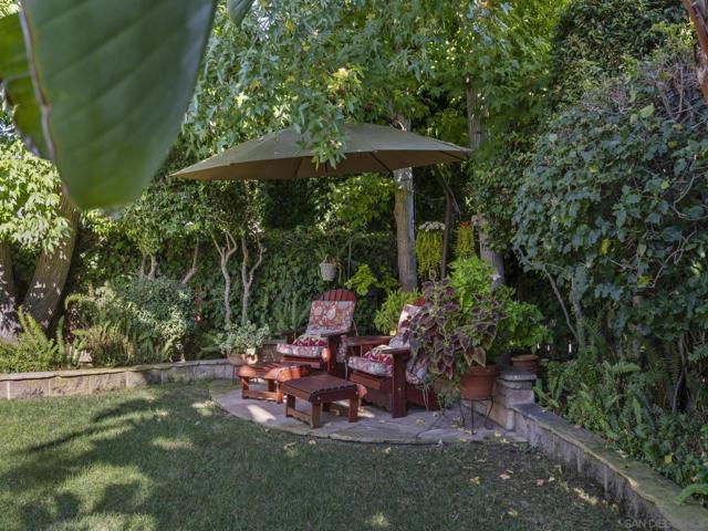 6502 La Paloma St., Carlsbad CA: https://media.crmls.org/mediaz/be540f85-2f4a-4fb4-a64c-06d7180b5a1d.jpg