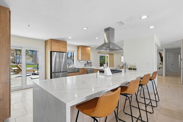 Detail Gallery Image 2 of 75 For 305 Camino Del Cerro Grande, Bonita,  CA 91902 - 5 Beds | 4 Baths