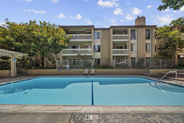 4600 Lamont Street, San Diego, California 92109, 2 Bedrooms Bedrooms, ,2 BathroomsBathrooms,Condominium,For Sale,Lamont Street,240023121SD