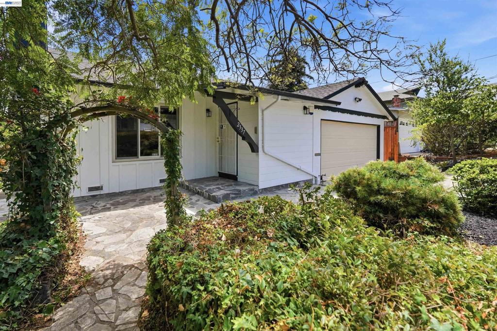 2337 Bentley Ct