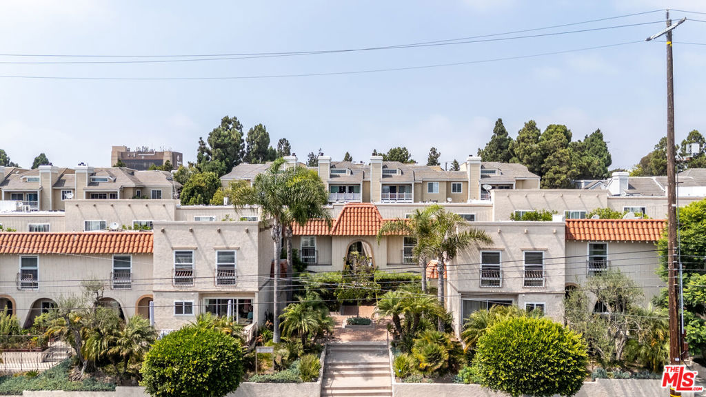 8025 Redlands Street #20