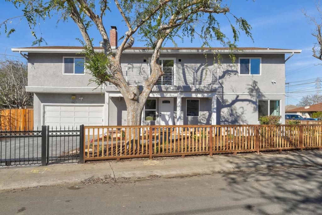 116 Daphne Way