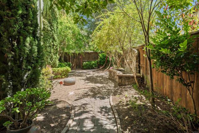 1569 Glencrest Drive, San Marcos CA: https://media.crmls.org/mediaz/be55568b-5bf2-4362-8105-50ee93886b57.jpg