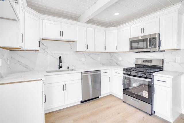 1339 lettia rd, San Pablo CA: https://media.crmls.org/mediaz/be56131a-7af7-4a3c-b44d-34923d06d16a.jpg