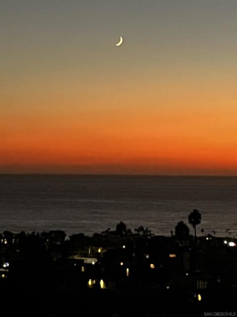 5476 Castle Hills Dr, San Diego CA: https://media.crmls.org/mediaz/be578b1e-a927-49a1-9a84-c3cb22561af1.jpg