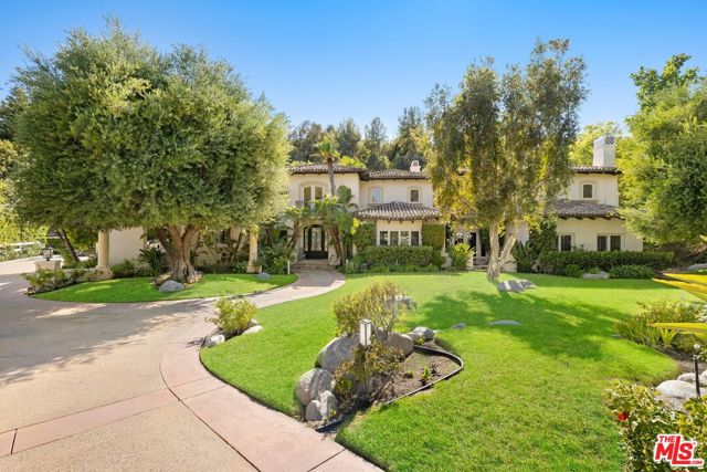 25217 Eldorado Meadow Road, Hidden Hills CA: https://media.crmls.org/mediaz/be57fa24-c9e9-4088-83a6-3c1e054b1b0d.jpg