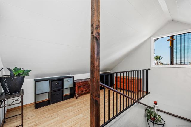 11270 San Luis Rey Dr, Valley Center CA: https://media.crmls.org/mediaz/be58353b-d6c8-4c4e-95f8-f57577363470.jpg