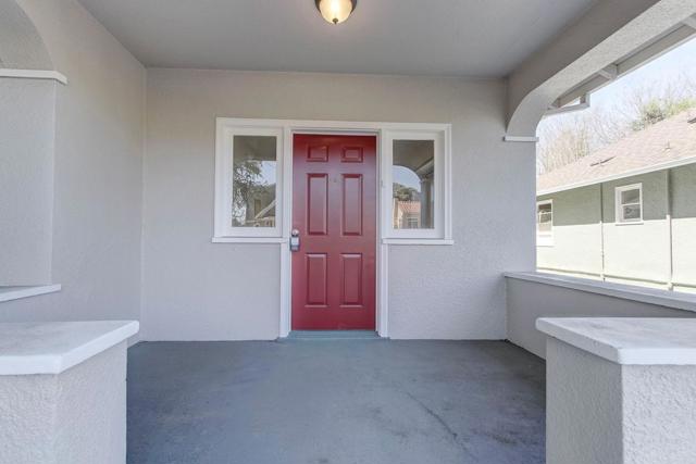 19 S Delaware Street, San Mateo CA: https://media.crmls.org/mediaz/be58441d-3328-4d50-ac47-2b4bef2b4904.jpg