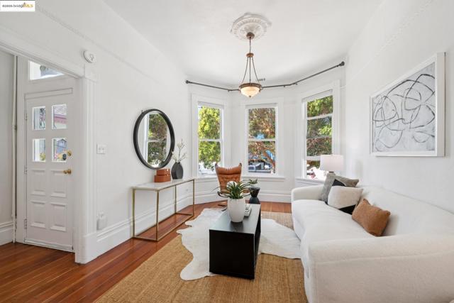 3116 Harrison St, Oakland CA: https://media.crmls.org/mediaz/be585435-f63a-437f-8cd6-f6ae88cd8f0a.jpg