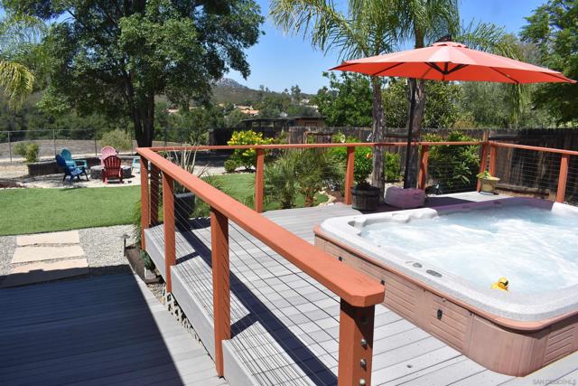 25657 Bellemore Dr, Ramona CA: https://media.crmls.org/mediaz/be58efde-bd1e-40f2-b004-7fd001b65788.jpg