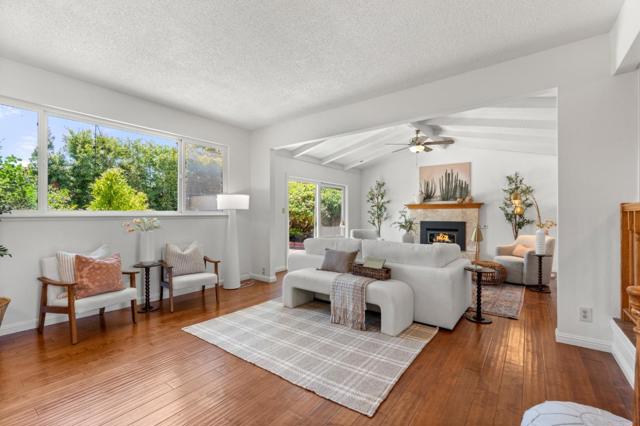 221 Segre Place, Santa Cruz CA: https://media.crmls.org/mediaz/be58f775-4be9-4e23-b700-69195b6ed043.jpg