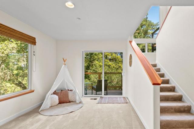 562 Cuesta Drive, Aptos CA: https://media.crmls.org/mediaz/be590020-bece-44ab-a17a-93b7dbf8f232.jpg