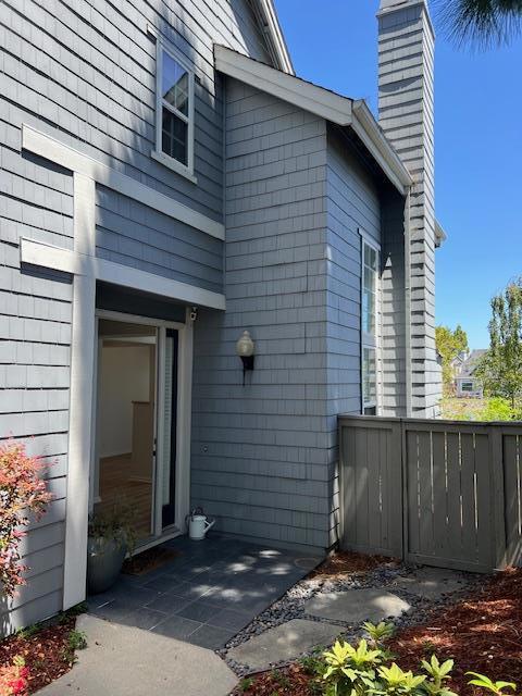 63 WATERSIDE Circle, Redwood City CA: https://media.crmls.org/mediaz/be595497-ab0e-40e6-8e44-b8854d3644df.jpg
