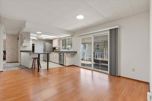 87 Leawood, Aptos CA: https://media.crmls.org/mediaz/be5954f3-011d-4666-9d35-a60b69c48605.jpg