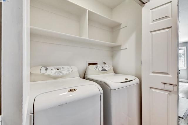 246 Canyon Woods Way, San Ramon CA: https://media.crmls.org/mediaz/be5a420a-1a30-43f8-8b77-b410851cb8d4.jpg