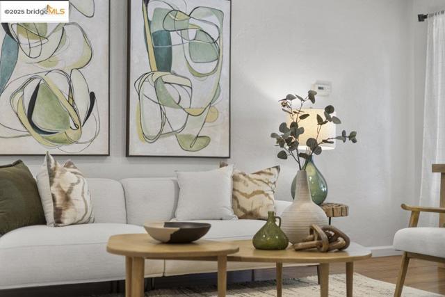615 Manuel Dr, Novato CA: https://media.crmls.org/mediaz/be5a6166-8001-4f74-ac93-c931010509eb.jpg